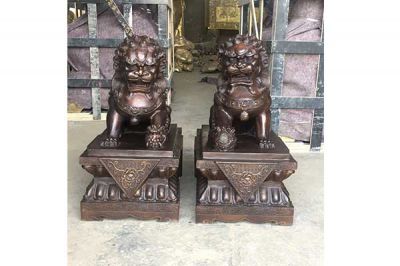 獅子雕塑-戶外廣場(chǎng)大型不銹鋼管?chē)娖峥酒岐{子雕塑