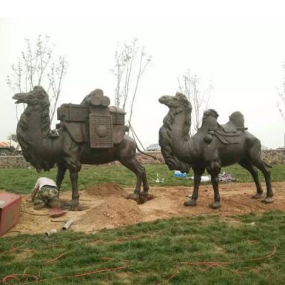 駱駝景觀，公園創(chuàng)意玻璃鋼仿銅沙漠動(dòng)物