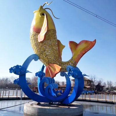 不銹鋼鯉魚雕塑，大型鯉魚躍水景觀雕塑